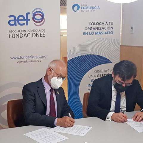 firma acuerdo de colaboración con la AEF